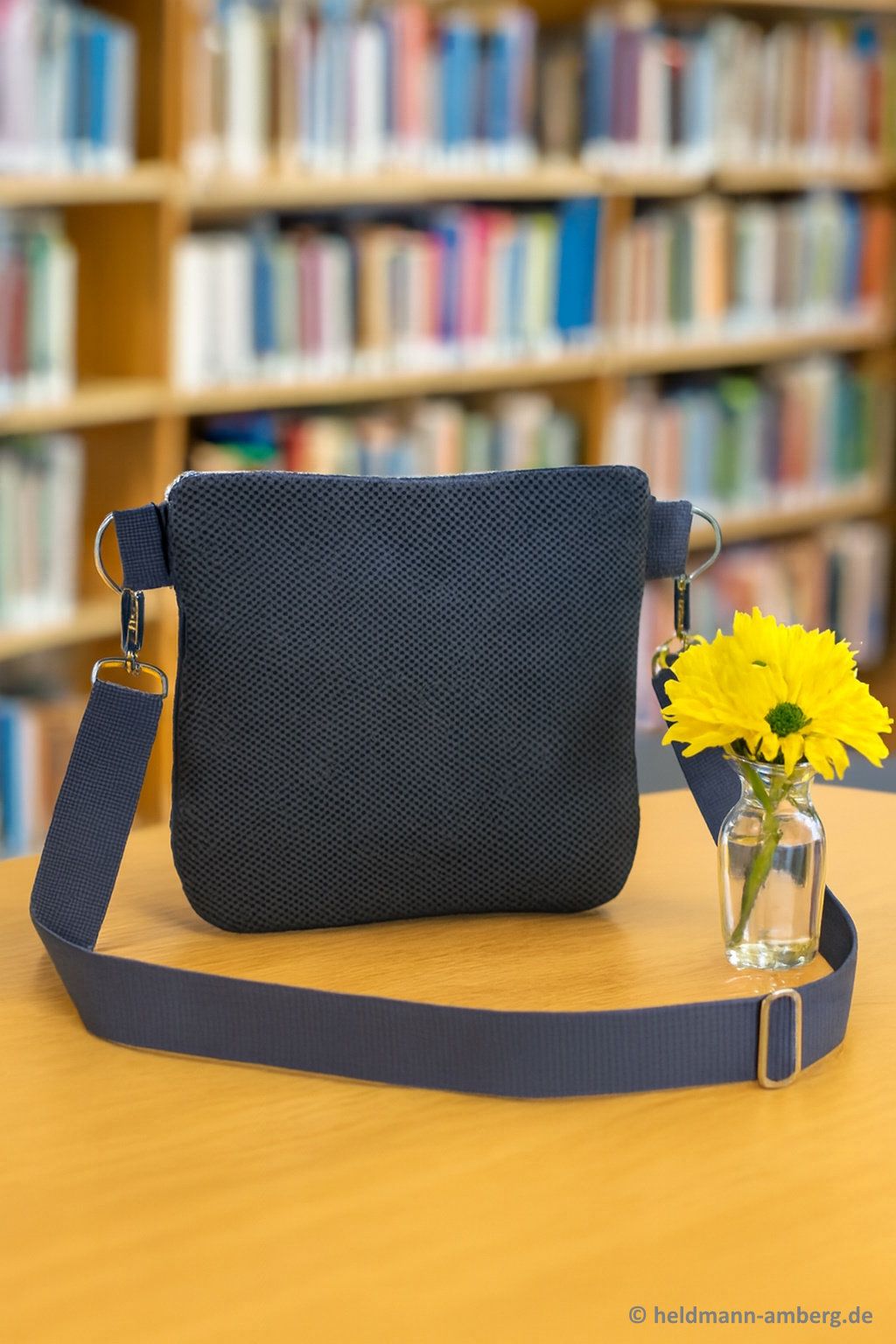 10071 Eleganz in Blau & Grau Rückseite